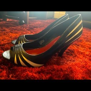 White House Black Market Daughtry Peep Toe Heels